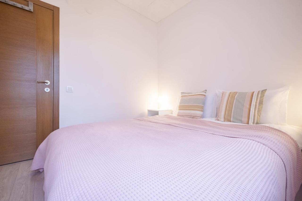 Flat With Balcony Near Bull Statue In Kadikoy Apartment Istanbul Ngoại thất bức ảnh