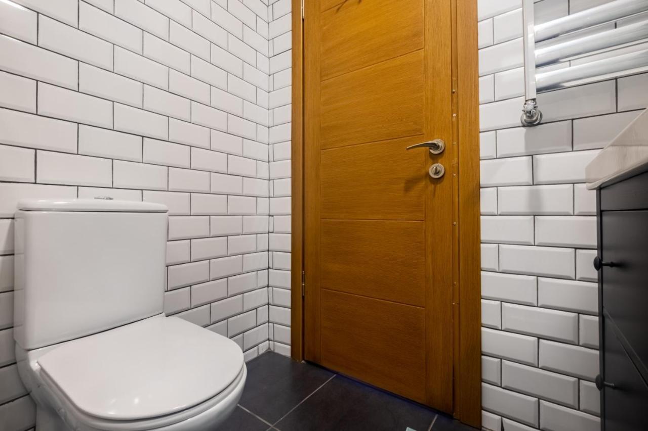 Flat With Balcony Near Bull Statue In Kadikoy Apartment Istanbul Ngoại thất bức ảnh